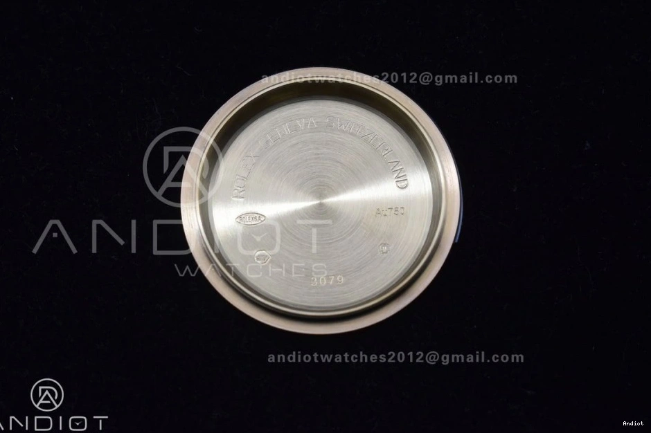 1:1 Best Daytona 126518 Oysterflex Clean Dial Edition YG on Strap 2023 SH4131 0322